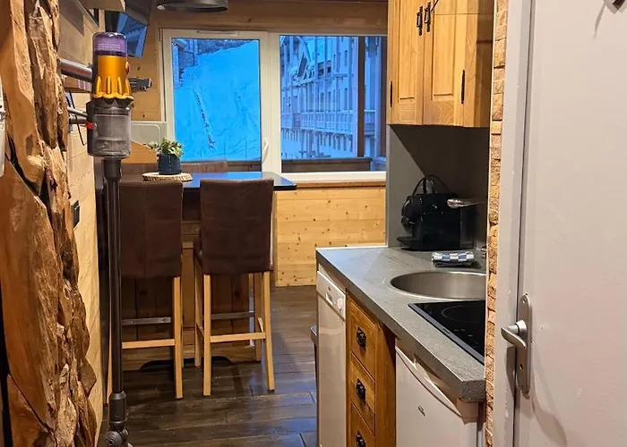 De Mae * فال تورُن