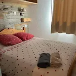 De Mae Apartment *