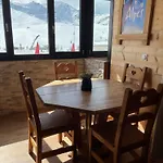 De Mae *