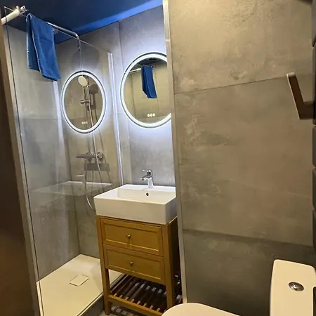De Mae Apartment